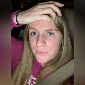 Meet your Posher, Emilee